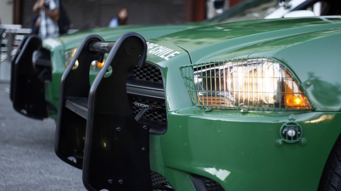 Carabinero fue apuñalado en intento de asalto en Peñalolén: Disparó e hirió a atacante