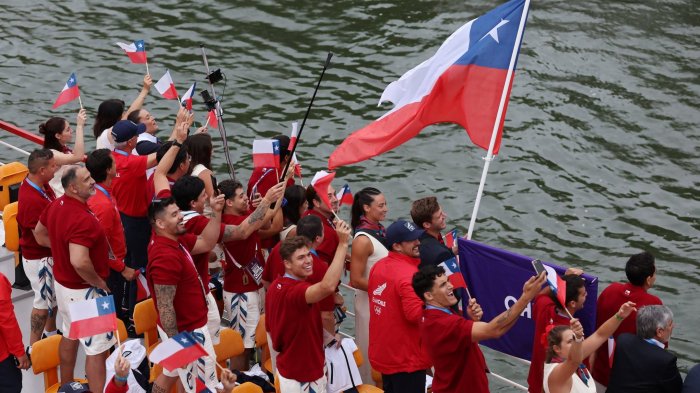 ¡Orgullo total! Así fue el desfile del Team Chile en la inauguración de los Juegos Olímpicos 2024