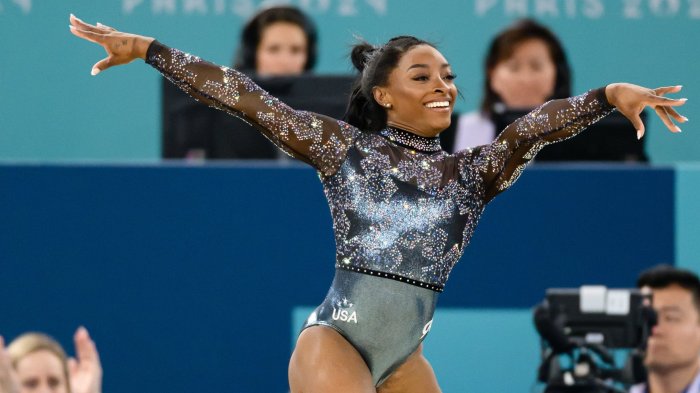 Con miles de cristales: Cuánto cuesta el lujoso traje que utilizó Simone Biles en París 2024