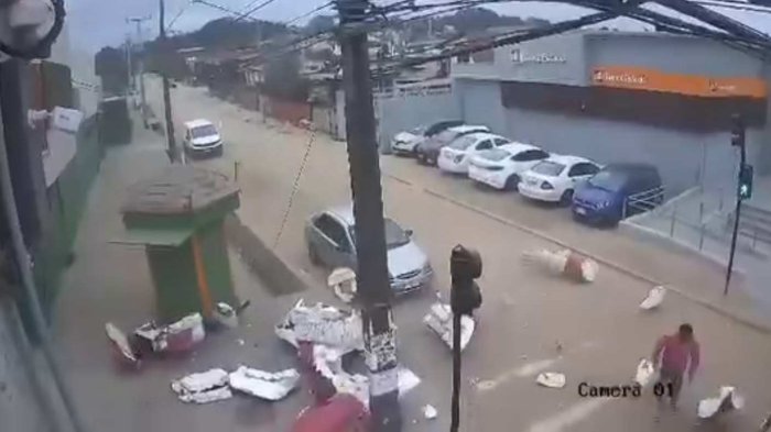 Adiós al Viejo Pascuero de El Quisco: Mítica figura terminó destruida por los vientos del sistema frontal