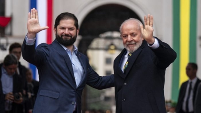 Boric recibió a Lula Da Silva y reafirmó “amistad histórica” con Brasil: Mañana abordarán crisis en Venezuela