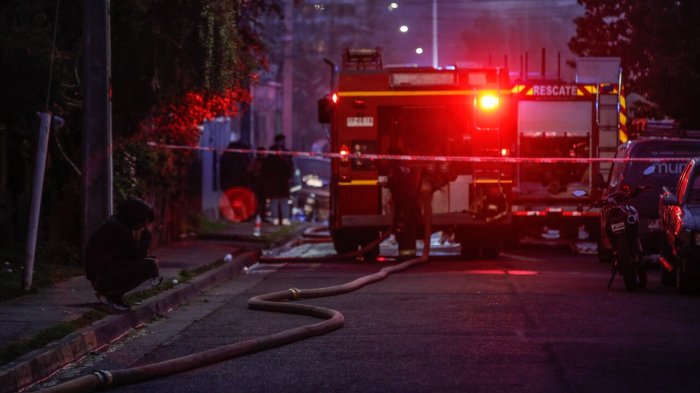 Fatal incendio afectó a cuatro hermanos en casa de Lanco: Niños de 5 y 16 años murieron