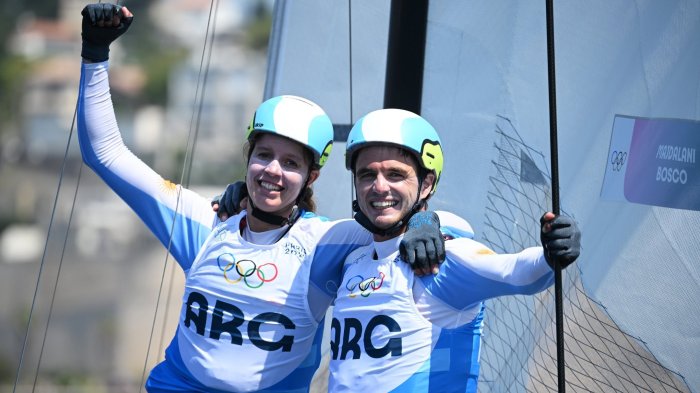 Argentina obtiene plata en vela e iguala a Chile en el medallero de París 2024