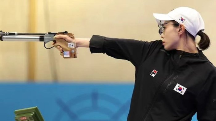 Tiradora surcoreana que fue furor en los Juegos Olímpicos 2024 se desmayó y fue hospitalizada