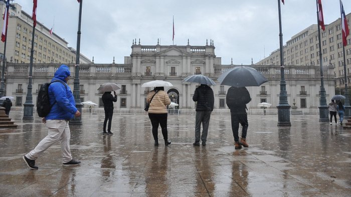 Sistema frontal en Santiago: ¿Cuándo volverá a llover y cuántos milímetros podrían caer en la RM?