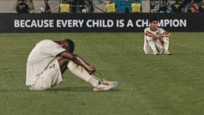 “Defensa de cartón”: Chilenos fueron en masa al Instagram del Midtjylland y defendieron a Darío Osorio