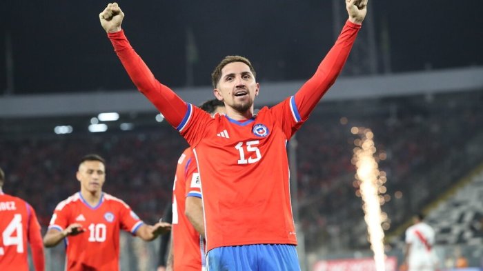 “Te vuelves a lesionar”: Comentarista mexicano se lanza contra Diego Valdés con polémica frase