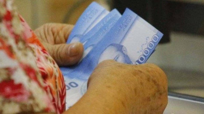 Gobierno paga $42.377 a mujeres trabajadoras en septiembre: Revisa con tu RUT si lo recibes