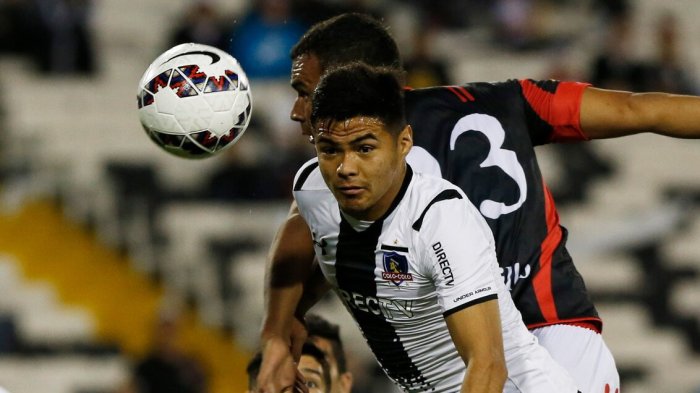 El poco recordado paso de Paulo Díaz por Colo Colo: Jugó poco y fue vendido