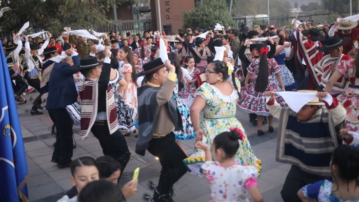El tiempo en Fiestas Patrias: ¿A qué hora comenzará a llover este jueves en Santiago?