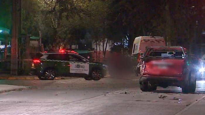 Fatal confusión: Conductor chocó tras pensar que eran seguidos por carabineros en Cerro Navia
