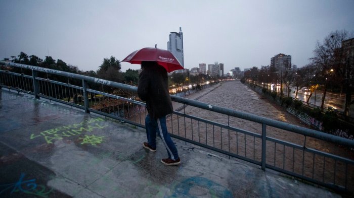 Último día de Fiestas Patrias: ¿Lloverá este domingo en la Región Metropolitana?