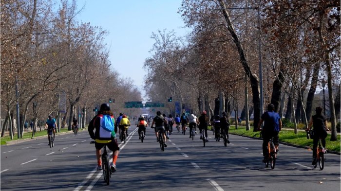 Conoce los cortes de tránsito de este viernes en Santiago por el Día nacional sin auto