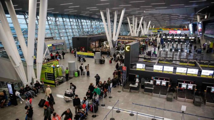 Venezuela suspende operaciones aéreas comerciales con Chile