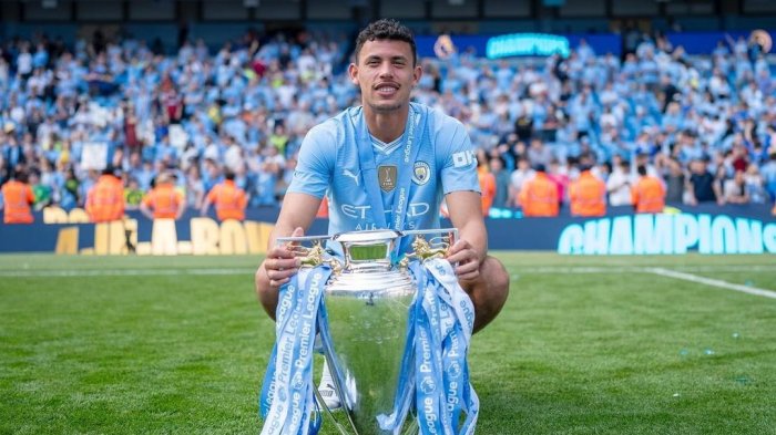 Futbolista del Manchester City fue detenido por altercado en discoteca: Fue acusado de robar un celular