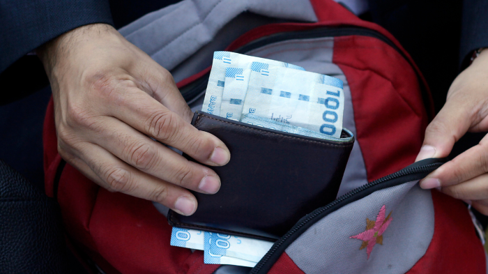 Recibe hasta $900.000: Revisa aquí 5 bonos que NO NECESITAN postulación