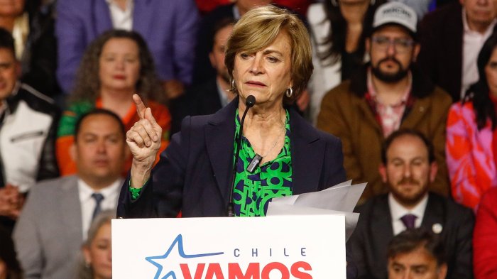 La caída de Matthei en Cadem: Intención de voto bajó 7 puntos, pero mantiene el primer lugar