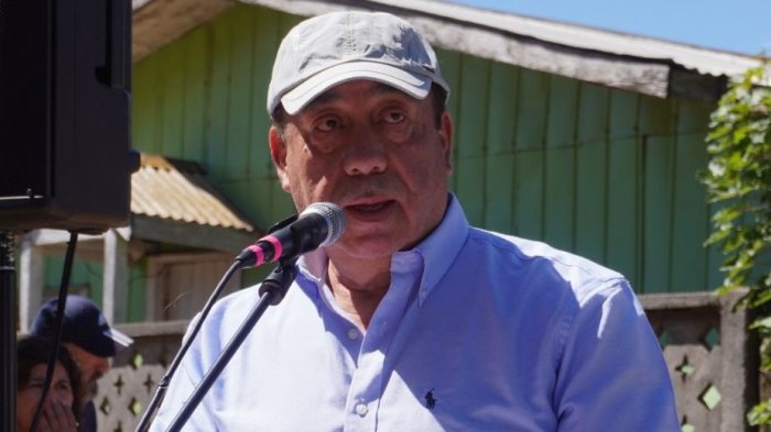 Camioneta que trasladaba a alcalde de Ercilla fue atacada a balazos: Se reportan tres heridos