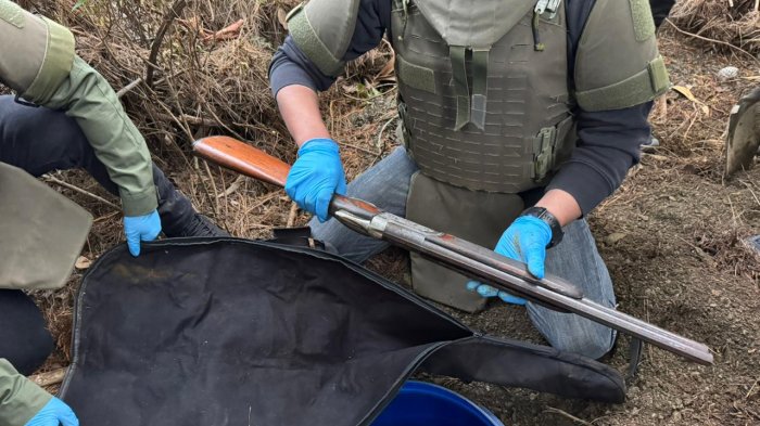 Hallaron armas enterradas que podrían estar vinculadas a asesinato de carabineros en Cañete