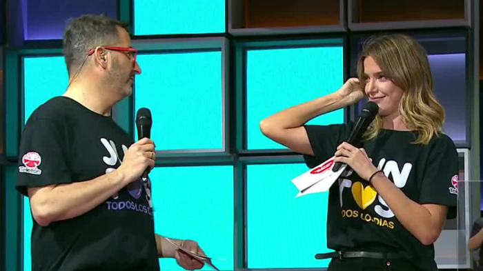 ¿Enamorada? El guiño de Eduardo Fuentes a romance de Millaray Viera en la Teletón 2024