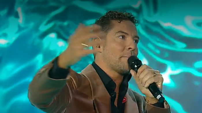 ¡Con un aplauso para Valencia! David Bisbal conquistó los escenarios de la Teletón 2024