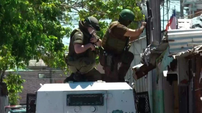 Extenso operativo por sujetos parapetados en Bajos de Mena: Carabineros confirmó un detenido