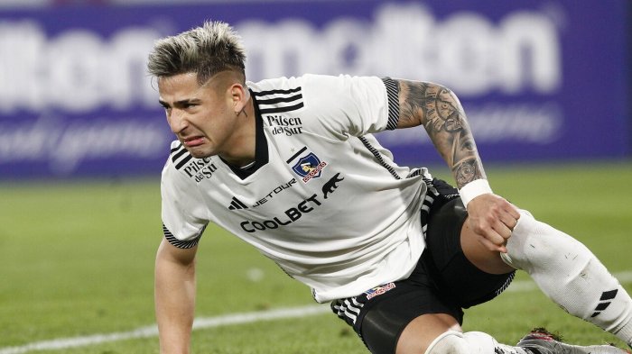 Sólo disputó un par de minutos, pero los hinchas de Colo Colo cargaron contra Paiva: “El mayor enemigo”