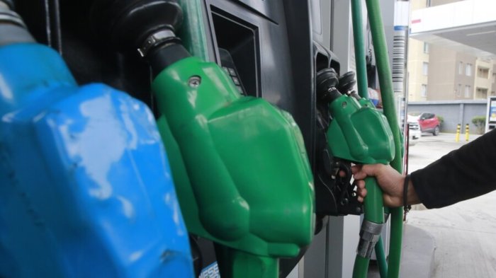 ESTO debes hacer con tu auto si cargaste en bencinera cerrada por venta de combustible adulterado