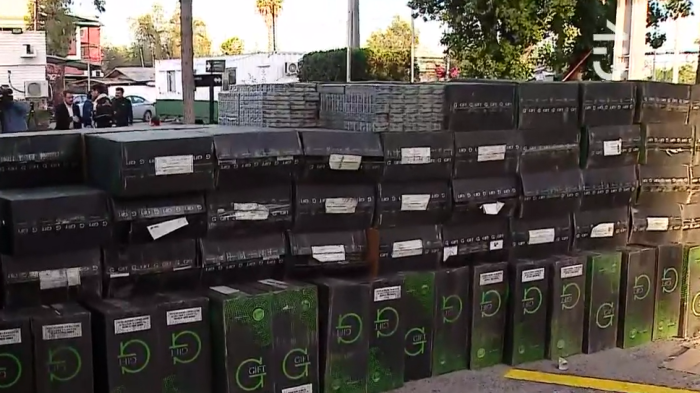 Intento de robo a camión con $600 millones en cigarros terminó con conductor y acompañante detenidos