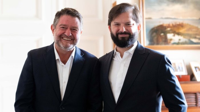 Claudio Orrego fue recibido por pdte. Boric tras reelección: “No me defino como oficialista”