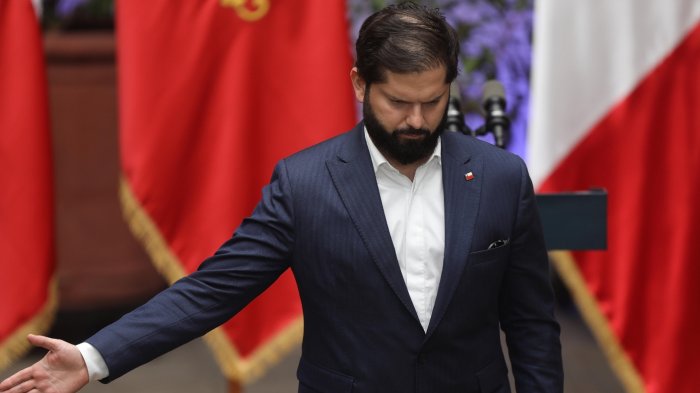 Abogado del pdte. Boric niega presunto acoso del mandatario y entrega su versión de los hechos