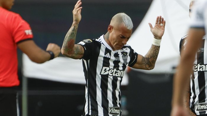 Eduardo Vargas se descarga tras perder la Libertadores y lanza un mensaje con olor a despedida