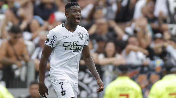 Fue héroe de Botafogo en la Libertadores, pero horas antes soportó una extorsión por un video íntimo