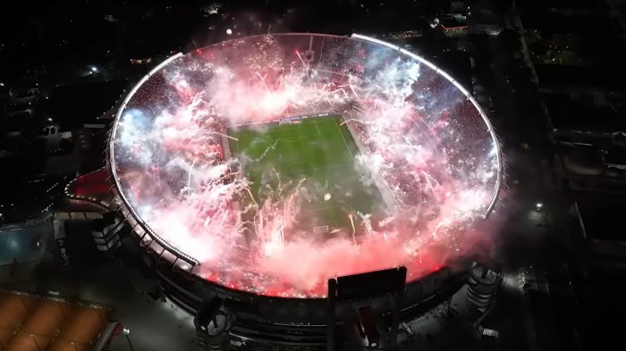 Uno sacó la peor parte: Conmebol sancionó a Peñarol y River por pirotecnia en la Libertadores