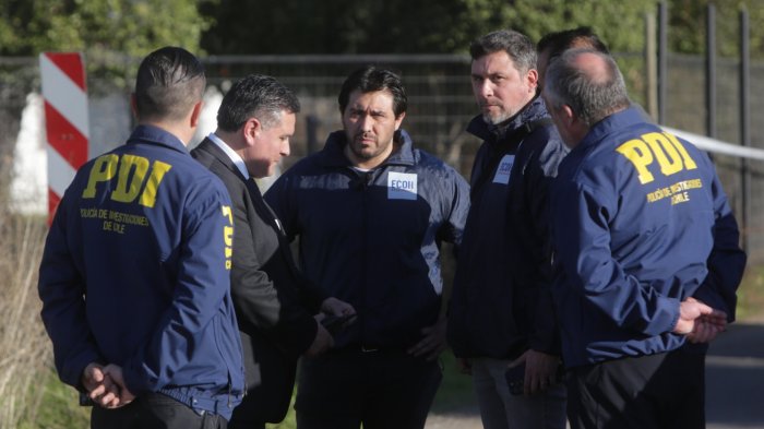 Encuentran cuerpo en San José de Maipo: Estaba sumergido en el agua y con impactos balísticos