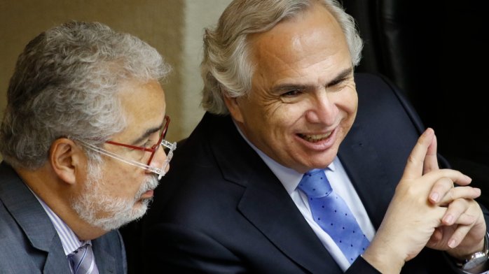 Caso Audios: Revelan chats entre Andrés Chadwick y Luis Hermosilla