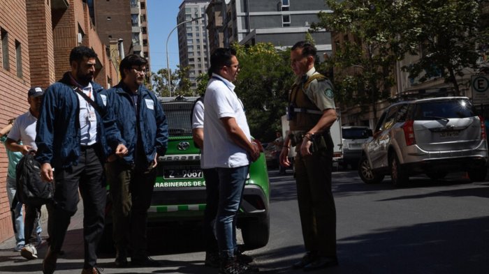 Hallaron cadáver maniatado dentro de departamento arrendado por un día