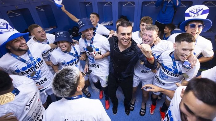 “Espectacular”: Gustavo Quinteros logra hito en Sudamérica y se desahoga tras ser campeón con Vélez