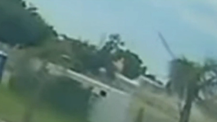 Pasó de largo: Video muestra momento exacto en que avión se salió de la pista en Argentina