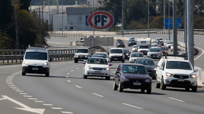 Peaje a luca y 3x1: Las medidas ante masiva salida de vehículos de la RM por fiestas de fin de año