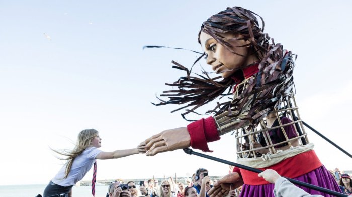 Amal en Chile: Horarios, comunas y todo lo que tienes que saber del recorrido de la muñeca gigante