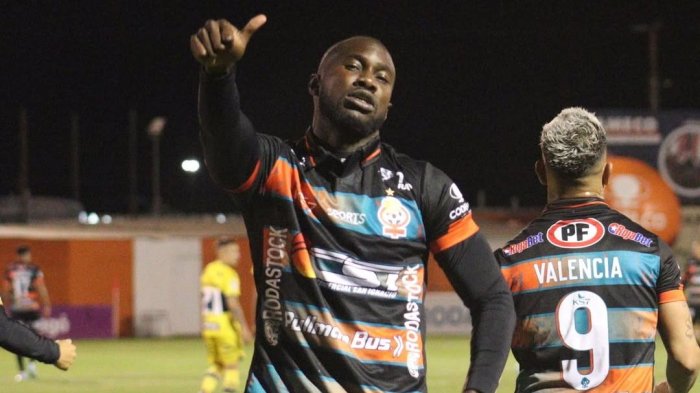 Vuelve el goleador: Cecilio Waterman sorprende y es confirmado como refuerzo de club chileno