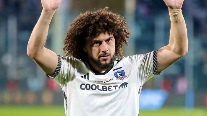 Enojo monumental: El motivo económico que habría originado la molestia de Maxi Falcón con Colo Colo