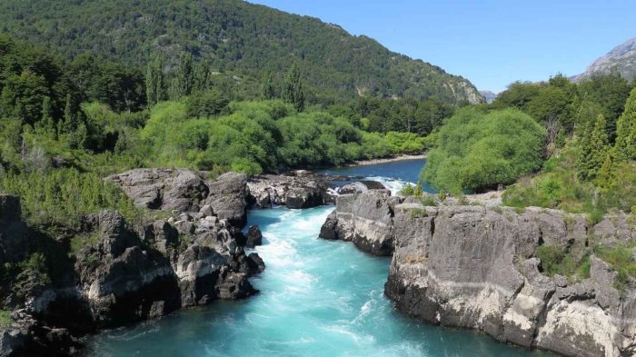 Intensa búsqueda de turista estadounidense desaparecido en Futaleufú: Habría caído al río
