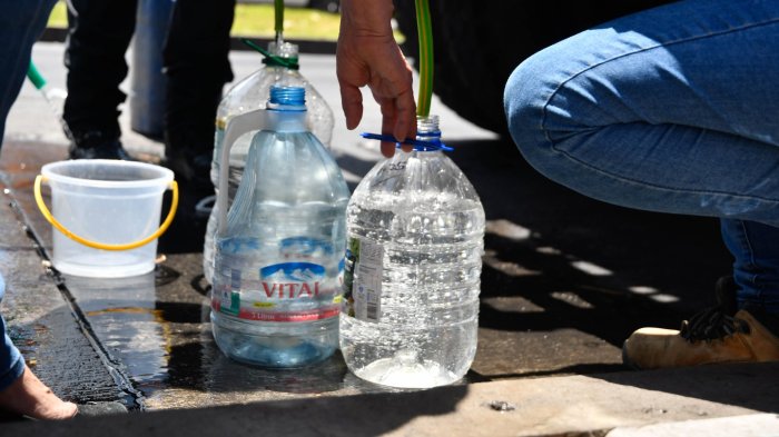 Corte de agua de 30 horas afectará Ñuñoa en plena ola de calor: Conoce los puntos de abastecimiento