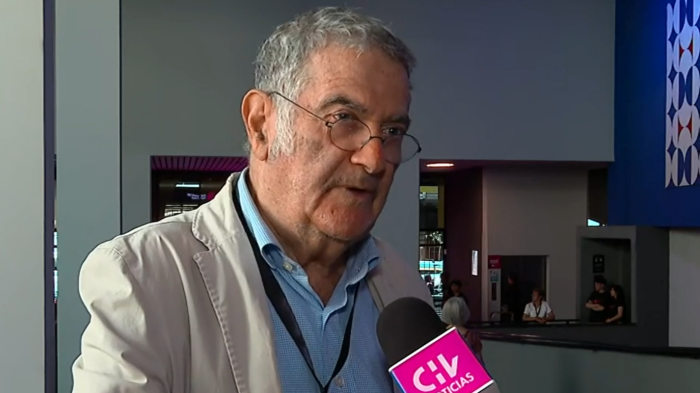 Habla Premio Nobel asaltado en el centro de Santiago: “No cambia mi imagen del país”