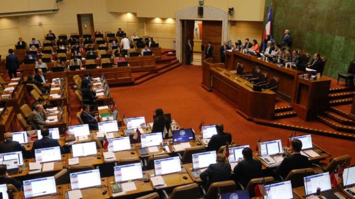 De Republicanos al FA: Presentan proyecto que busca prohibir el “vientre de alquiler” en Chile