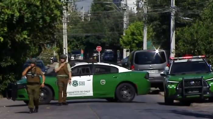 Dos personas murieron tras balacera en la vía pública en Macul: Carabineros confirmó detenidos