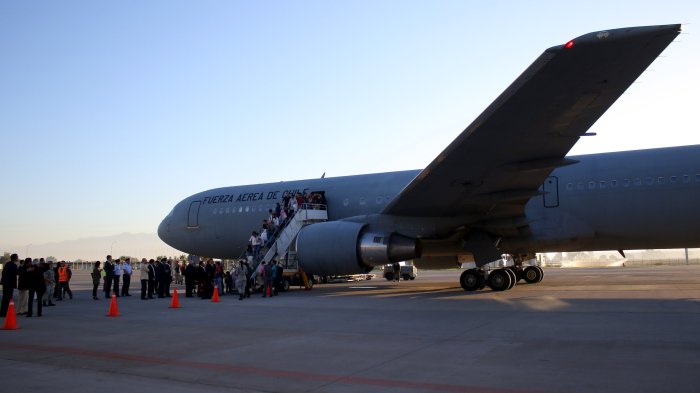 Ejecutan la expulsión 37 extranjeros de Chile: Todos habían cometido delitos en el país