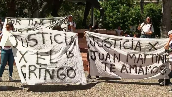 Familia de fallecido funcionario municipal de Santiago denuncia años de acoso laboral